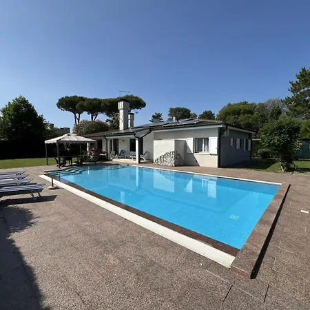 Vila Pioppi Singola Con Piscina *