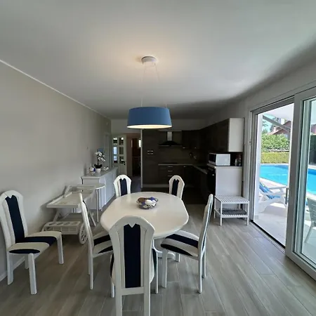 Pioppi Singola Con Piscina
